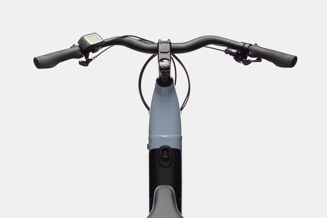 VTC Électrique Cannondale Adventure Neo 3.1 EQ Low Step Microshift 9V 400 Wh 27.5"