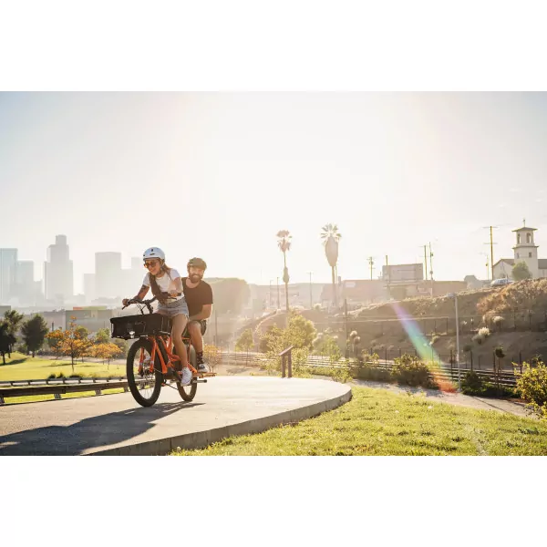 Vélo cargo électrique Yuba Kombi E5