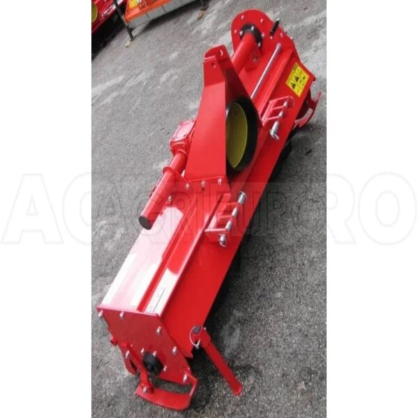 Fraise rotative à tracteur avec déport mécanique Agrieuro UR 132